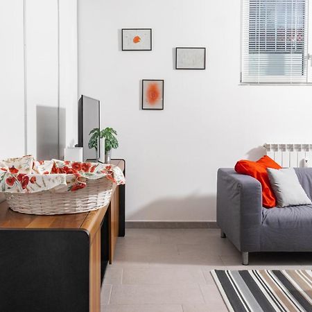 Staurenghi Red Apartment バレーゼ エクステリア 写真