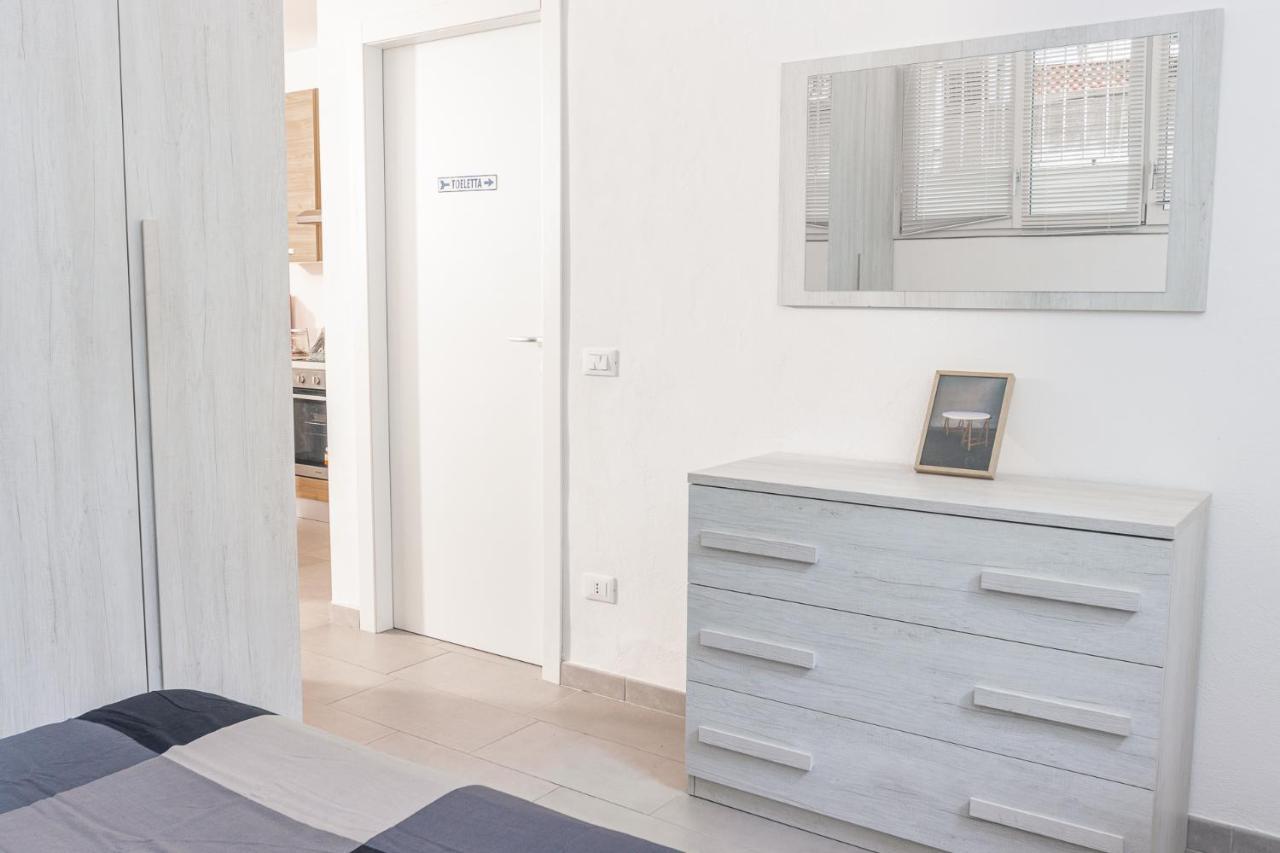 Staurenghi Red Apartment バレーゼ エクステリア 写真